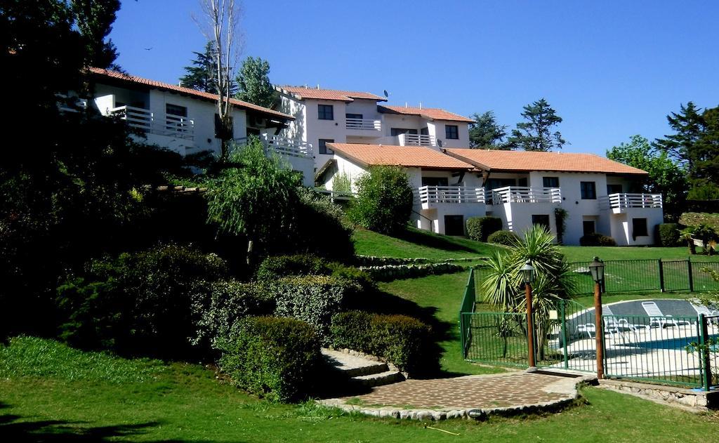 Las Ardillas Cabanas Y Suites La Falda Exterior photo